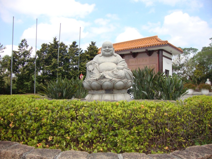 entrada-templo-zu-lai